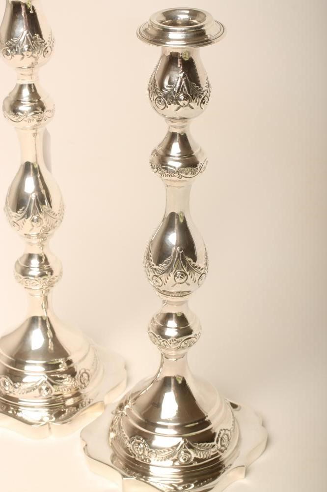 A PAIR OF SILVER SHABBAT CANDLESTICKS Image