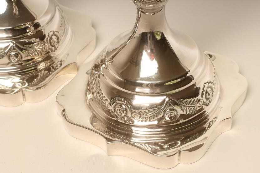 A PAIR OF SILVER SHABBAT CANDLESTICKS Image