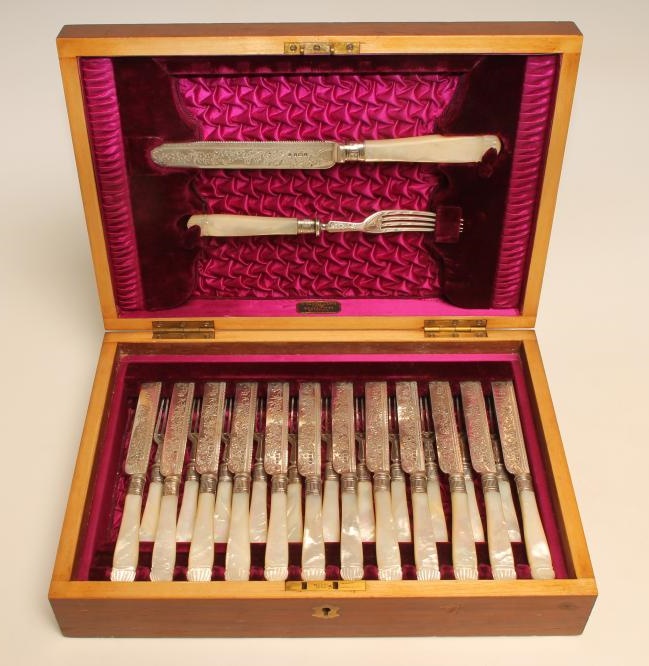 A LATE VICTORIAN SILVER DESSERT SET Image