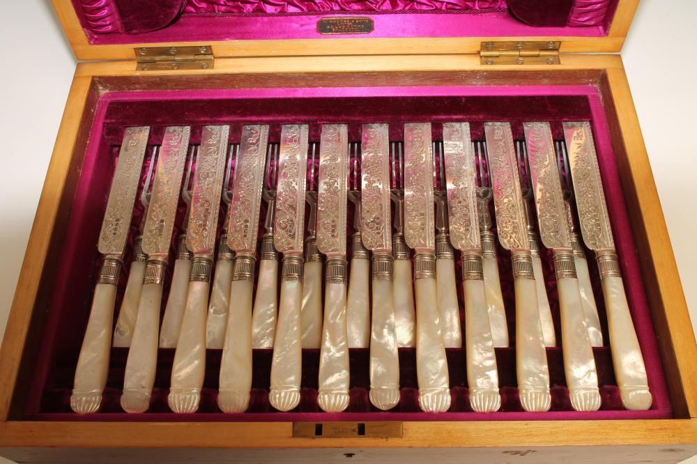 A LATE VICTORIAN SILVER DESSERT SET Image