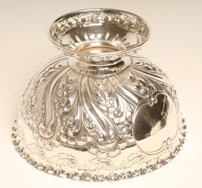A LATE VICTORIAN SILVER PEDESTAL ROSE BOWL Image