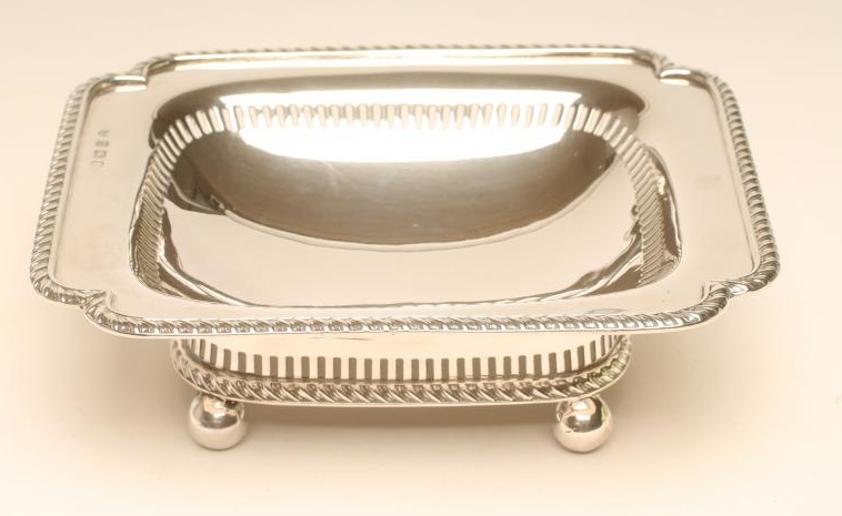 AN EDWARDIAN SILVER BONBON DISH Image