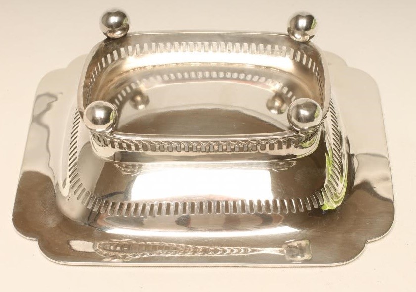 AN EDWARDIAN SILVER BONBON DISH Image