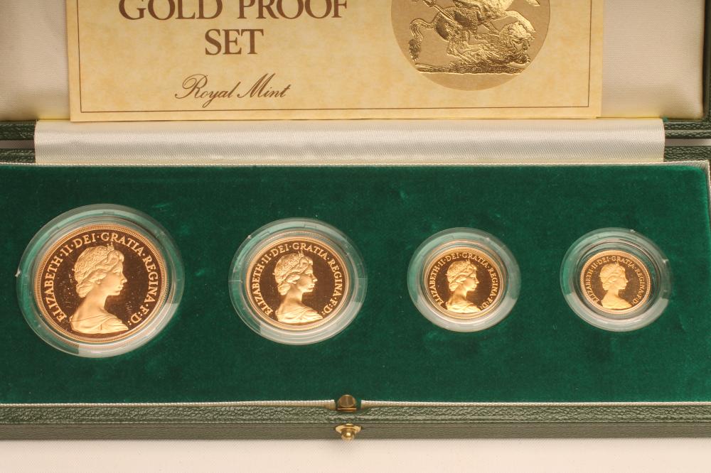 AN ELIZABETH II GOLD PROOF SET Image