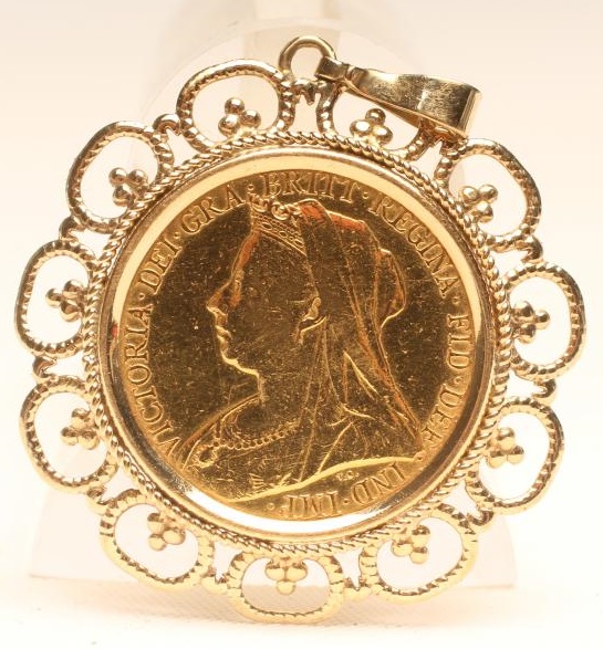 A VICTORIA SOVEREIGN Image