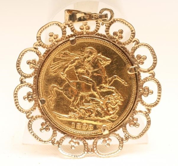 A VICTORIA SOVEREIGN Image