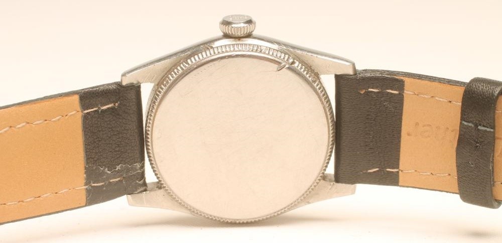 A MID SIZE STAINLESS STEEL ROLEX OYSTER SPEEDKING WRISTWATCH Image