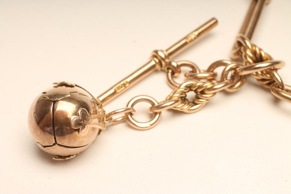 A 9CT GOLD ALBERT CHAIN Image