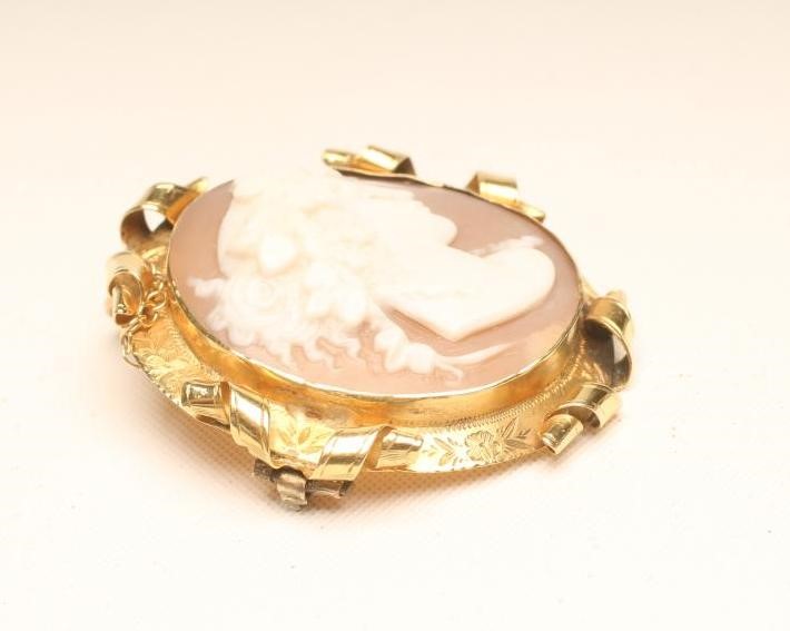 AN EDWARDIAN SHELL CAMEO Image