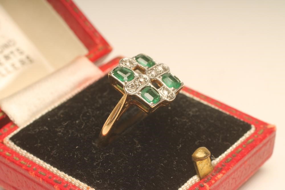 AN ART DECO EMERALD AND DIAMOND DRESS RING Image