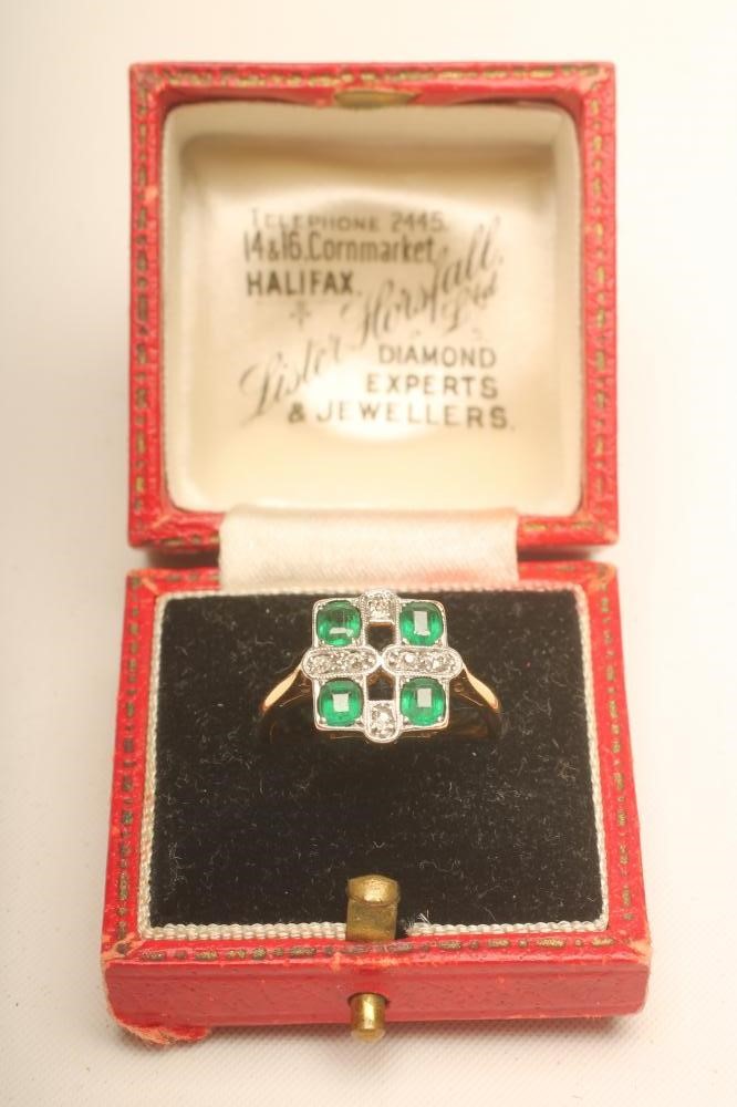 AN ART DECO EMERALD AND DIAMOND DRESS RING Image