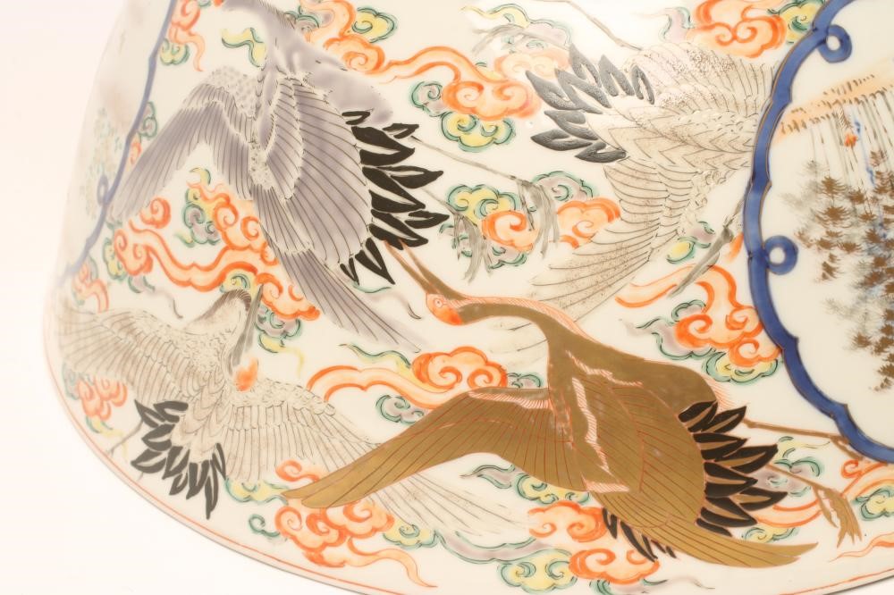 A JAPANESE IMARI PORCELAIN BOWL Image