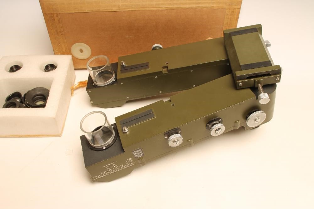 AN AERIAL PHOTOGRAPH INTERPRETATION STEREOSCOPE Image