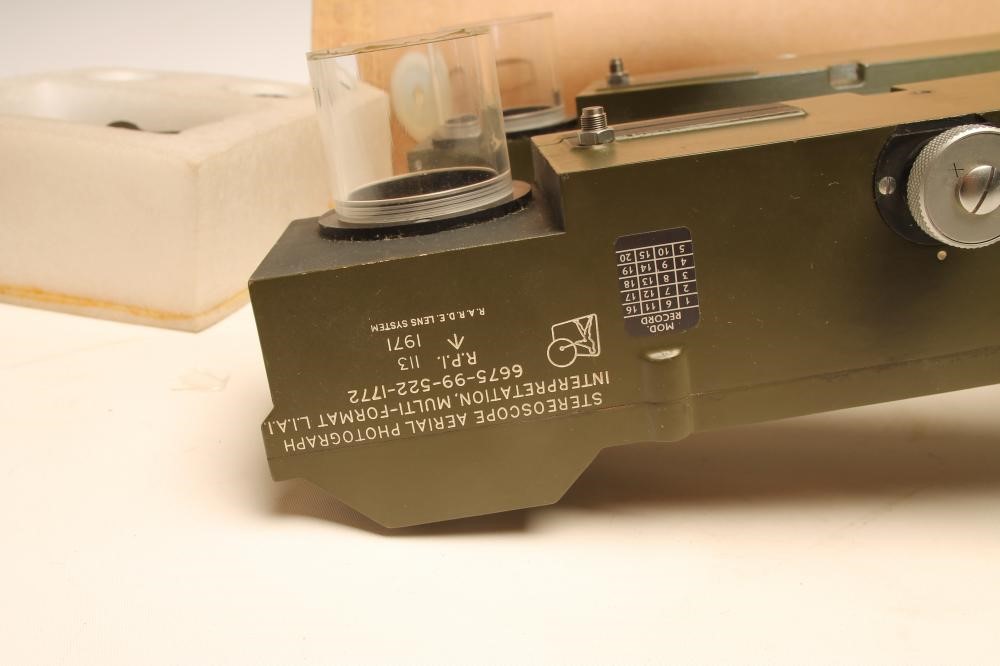 AN AERIAL PHOTOGRAPH INTERPRETATION STEREOSCOPE Image