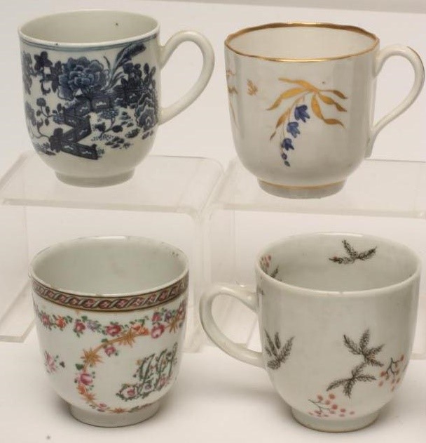A COLLECTION OF CHINESE PORCELAIN TABLEWARE Image