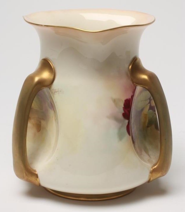A ROYAL WORCESTER CHINA VASE Image
