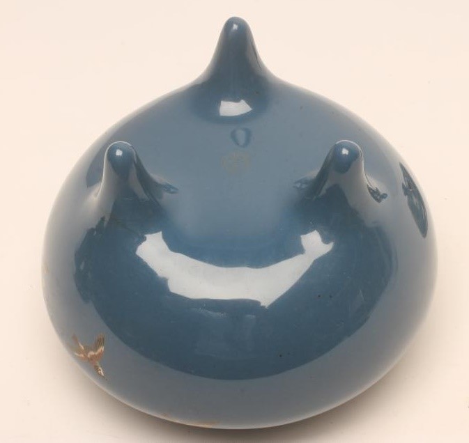 A JAPANESE CLOISONNE ENAMEL CENSOR AND COVER of baluster form raised upon three peg feet Image