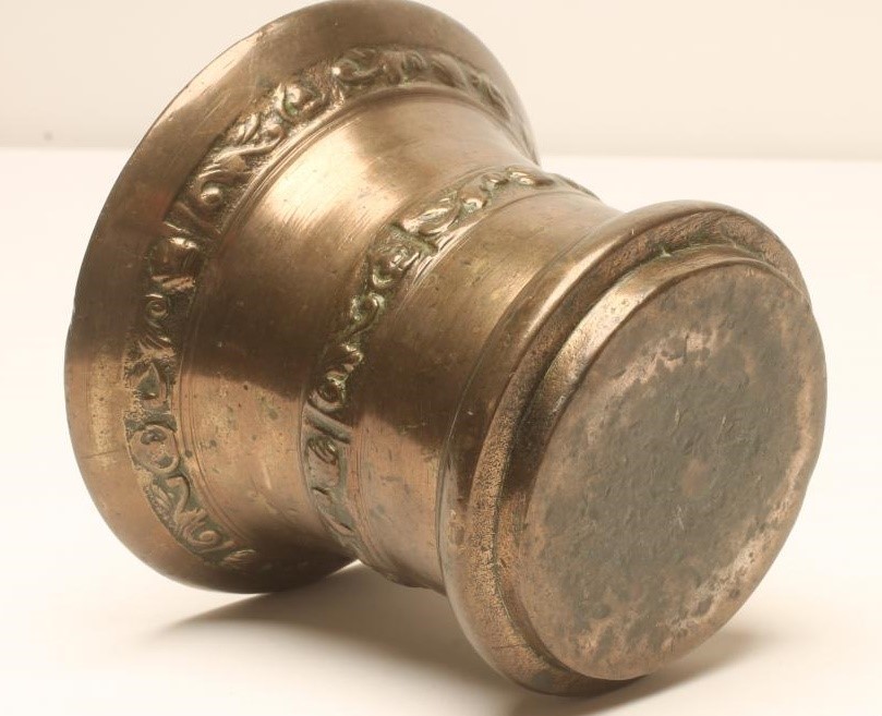 A BRONZE MORTAR Image