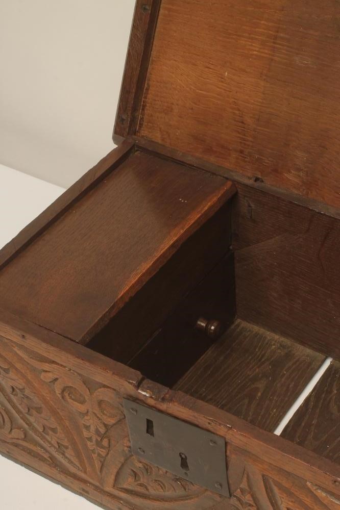AN OAK BOX Image