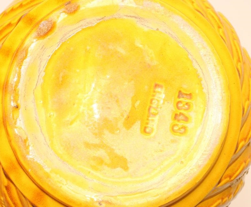 A BURMANTOFTS POTTERY CACHE-POT Image