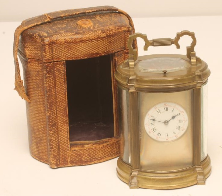 A BRASS CASED CARRIAGE CLOCK Image