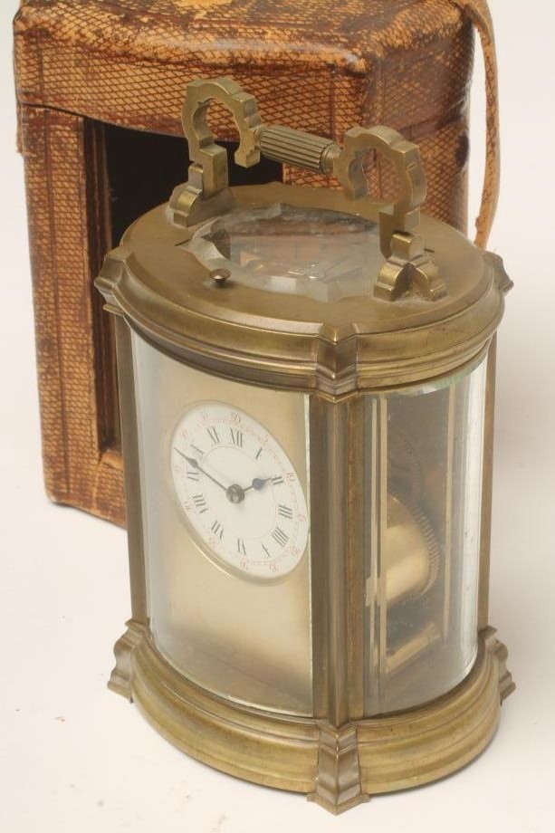 A BRASS CASED CARRIAGE CLOCK Image