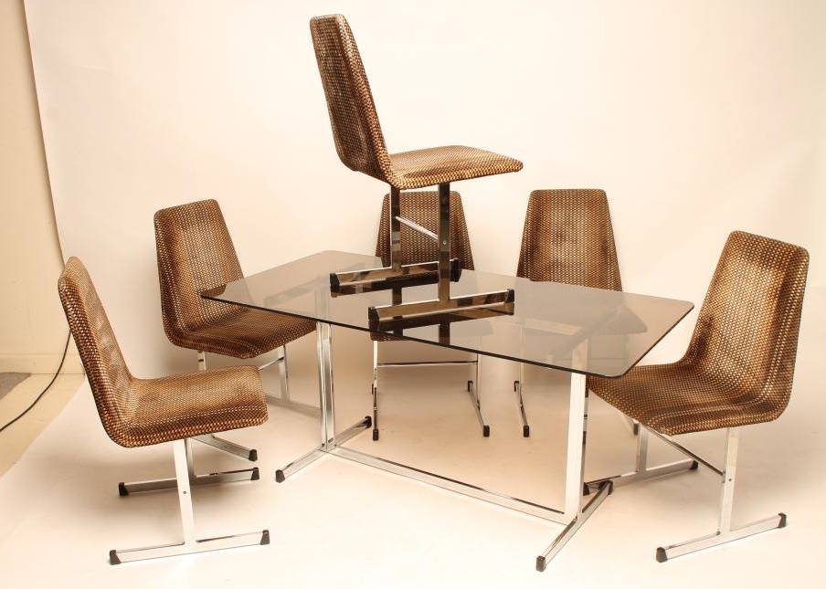 A PIEFF CHROME DINING SUITE Image