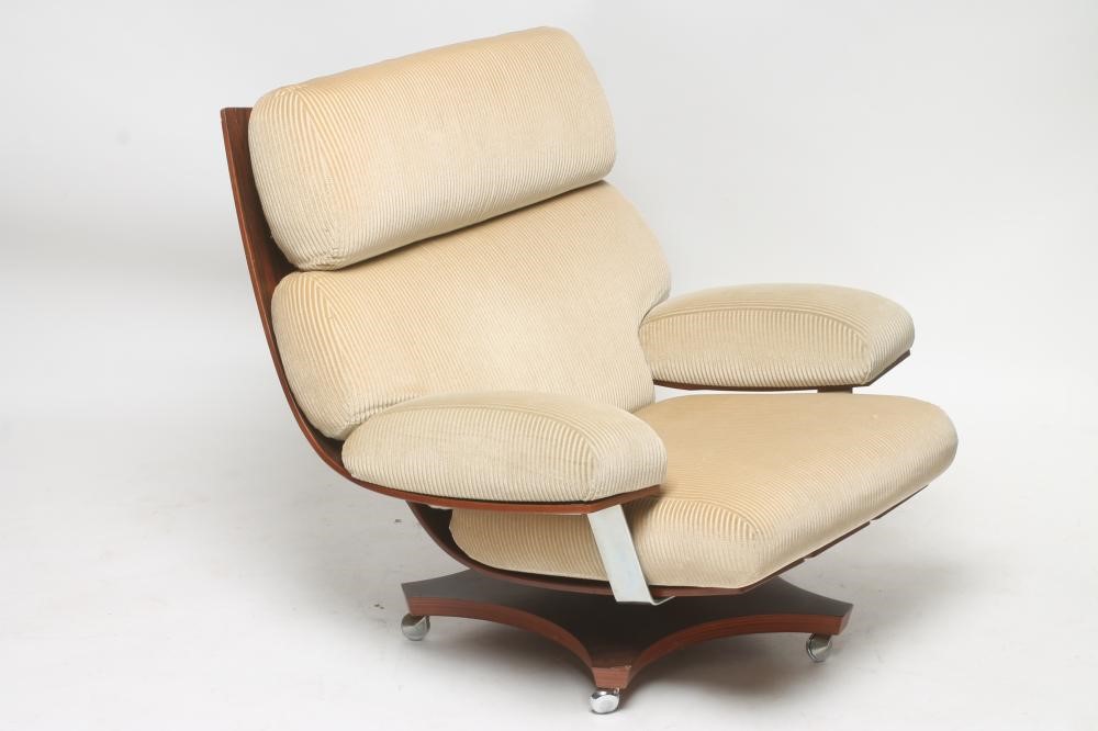 A G PLAN "HAUSTMASTER" SWIVEL LOUNGE CHAIR by IB KFOD-LARSEN Image