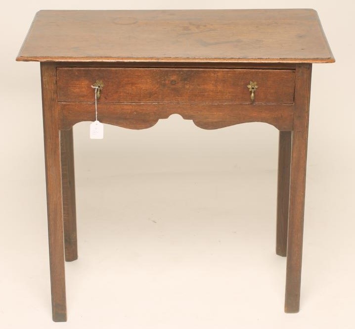 A GEORGIAN OAK LOW BOY Image