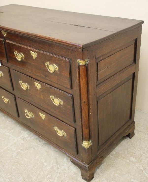 A GEORGIAN LANCASHIRE OAK DRESSER Image