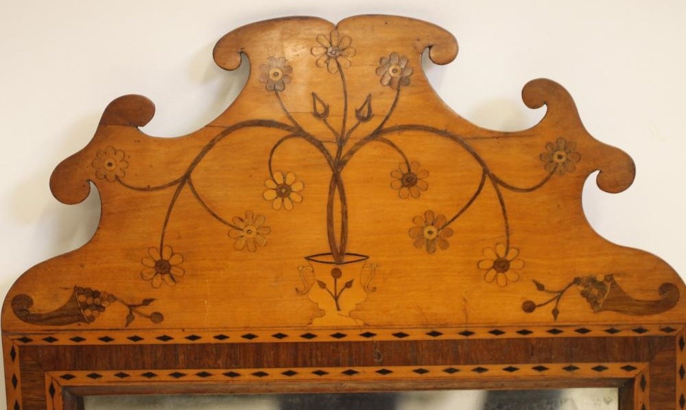 A DUTCH SATINWOOD FRET PIER GLASS Image