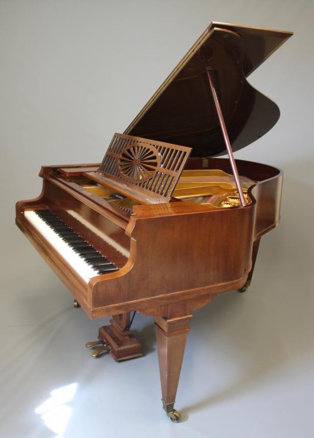 A CHINESE PADOUK THRONE CHAIR Image