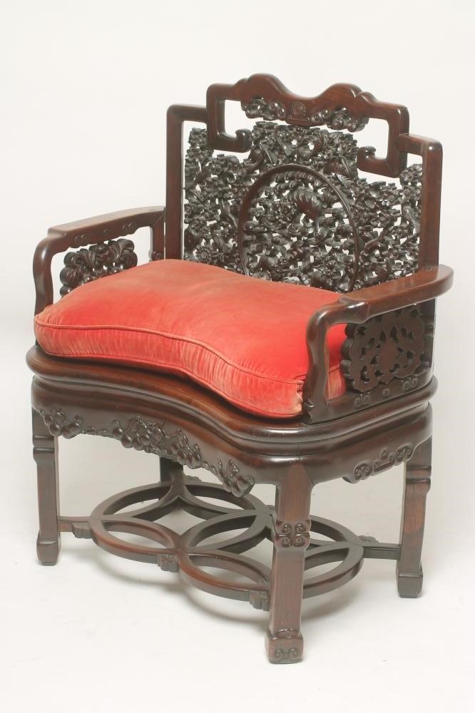 A CHINESE PADOUK THRONE CHAIR Image