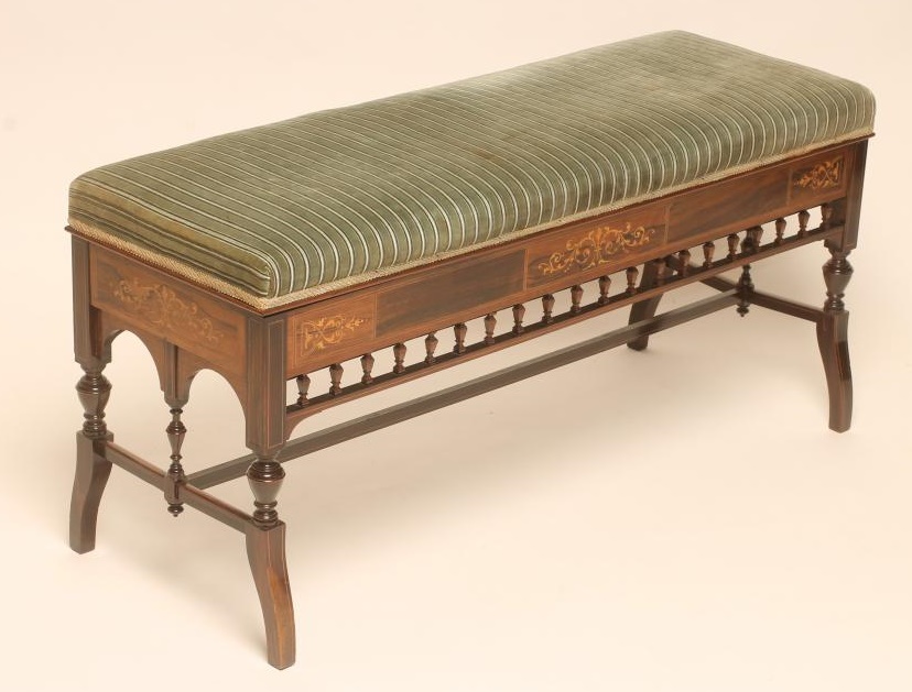 A VICTORIAN ROSEWOOD DUET STOOL Image