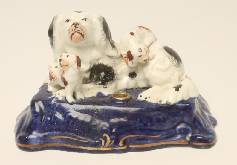 A VICTORIAN STAFFORDSHIRE PORCELLANEOUS INKWELL Image