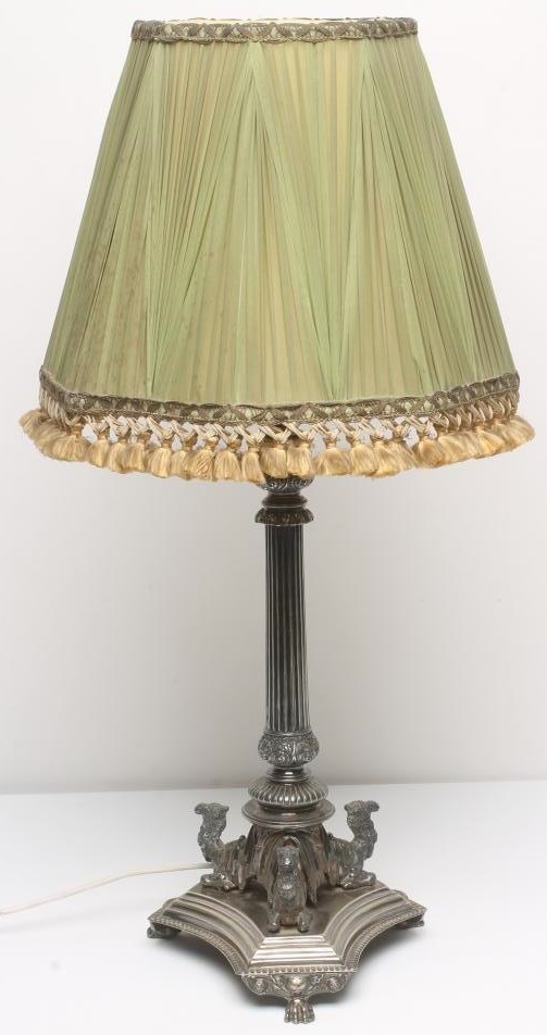 AN EDWARDIAN SILVER PLATED ELECTRIC TABLE LAMP BASE Image