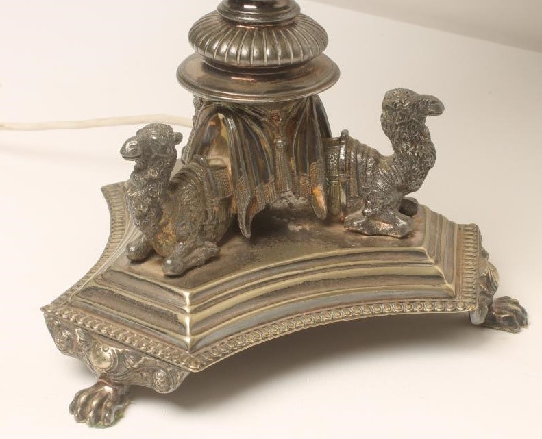 AN EDWARDIAN SILVER PLATED ELECTRIC TABLE LAMP BASE Image