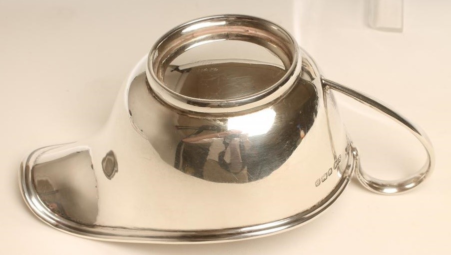 *A PAIR OF SILVER SAUCEBOATS Image