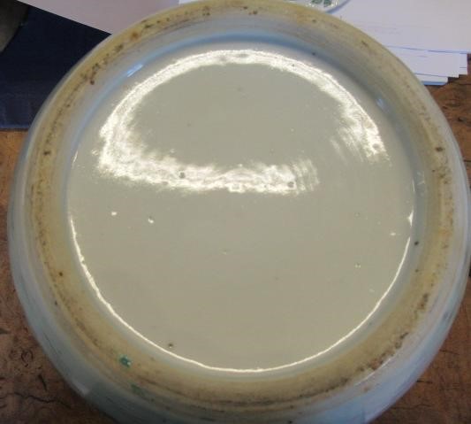 A CHINESE PORCELAIN JAR AND COVER of rounded cylindrical form Image