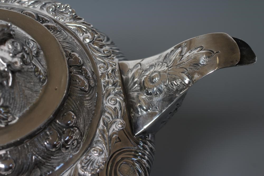 A GEORGE IV SILVER TEAPOT Image