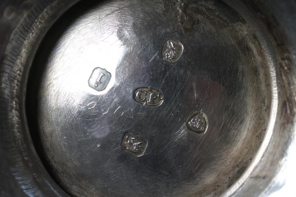 A GEORGE IV SILVER TEAPOT Image