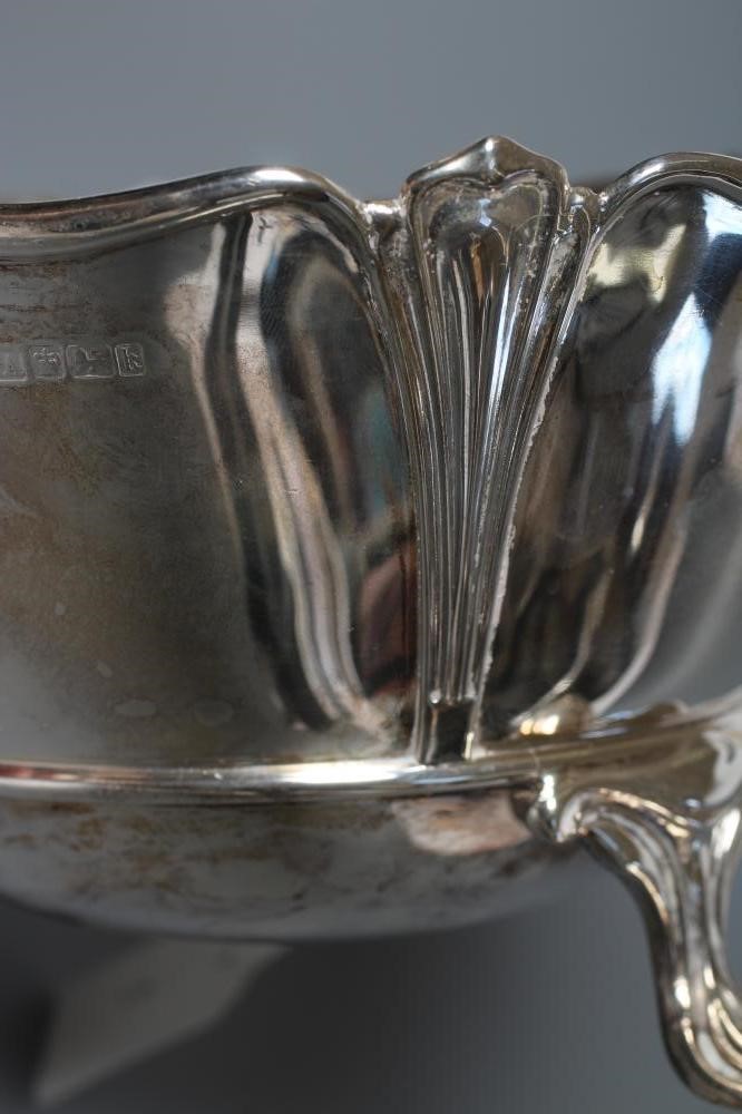 AN EDWARDIAN SILVER BOWL Image