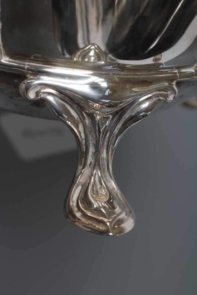 AN EDWARDIAN SILVER BOWL Image