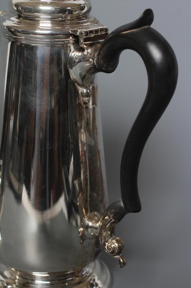 AN EDWARDIAN SILVER CAFE-AU-LAIT SET Image