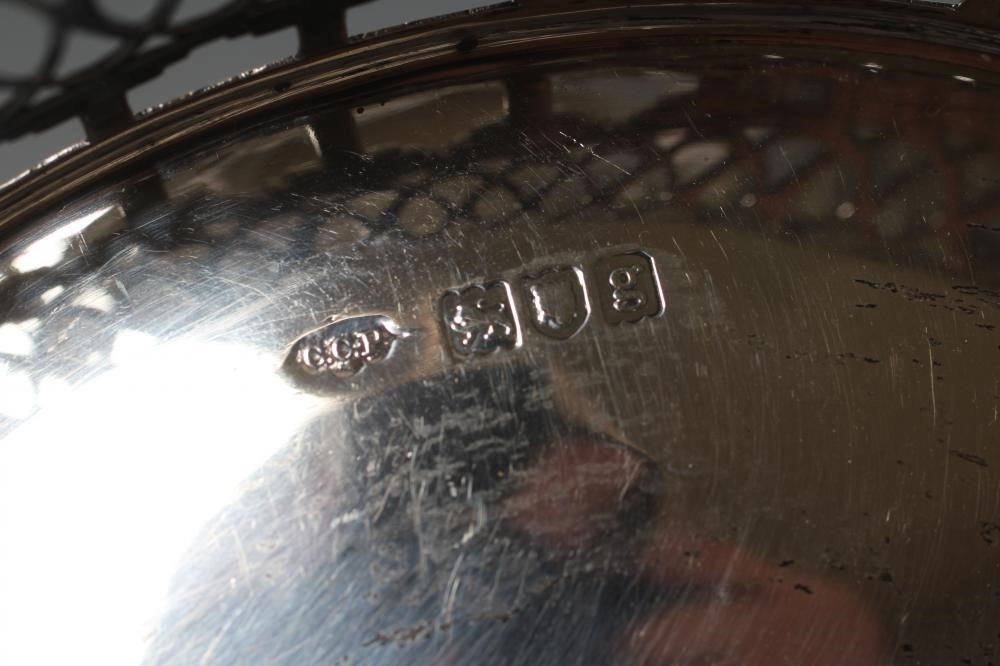 AN EDWARDIAN SILVER DISH Image