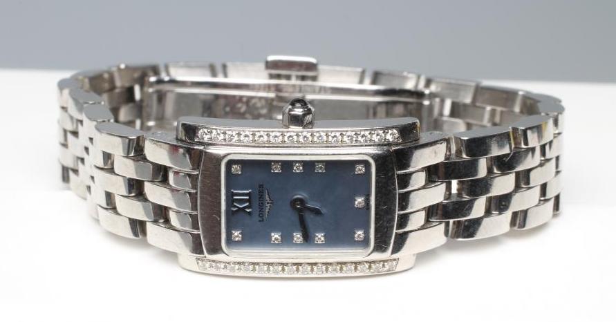 A LADY'S LONGINES DOLCE VITA WRISTWATCH Image