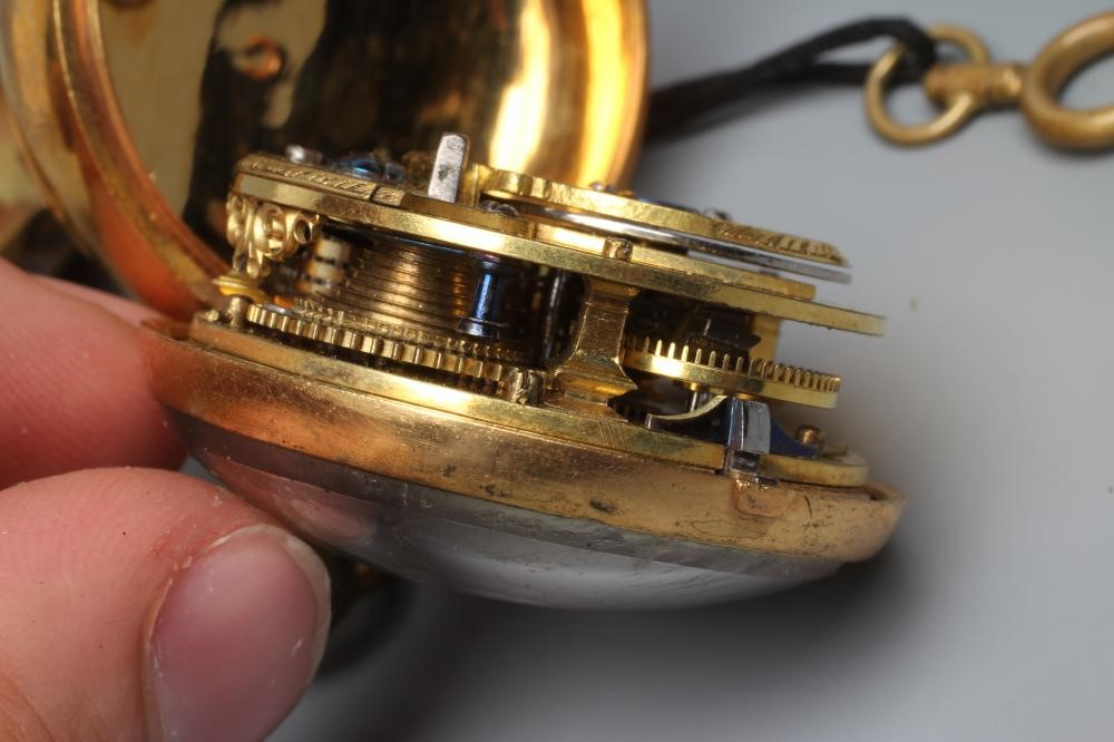 A GILT METAL PAIR CASED POCKET WATCH Image