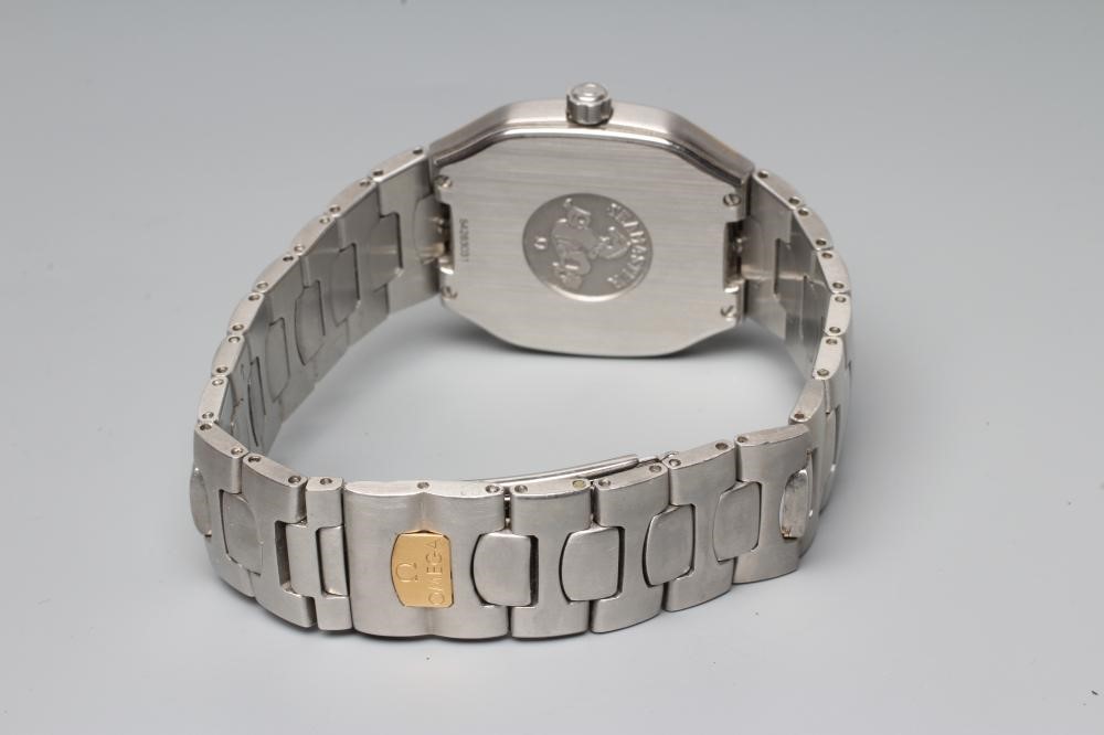 AN OMEGA SEAMASTER T2 DIGITAL WRISTWATCH Image