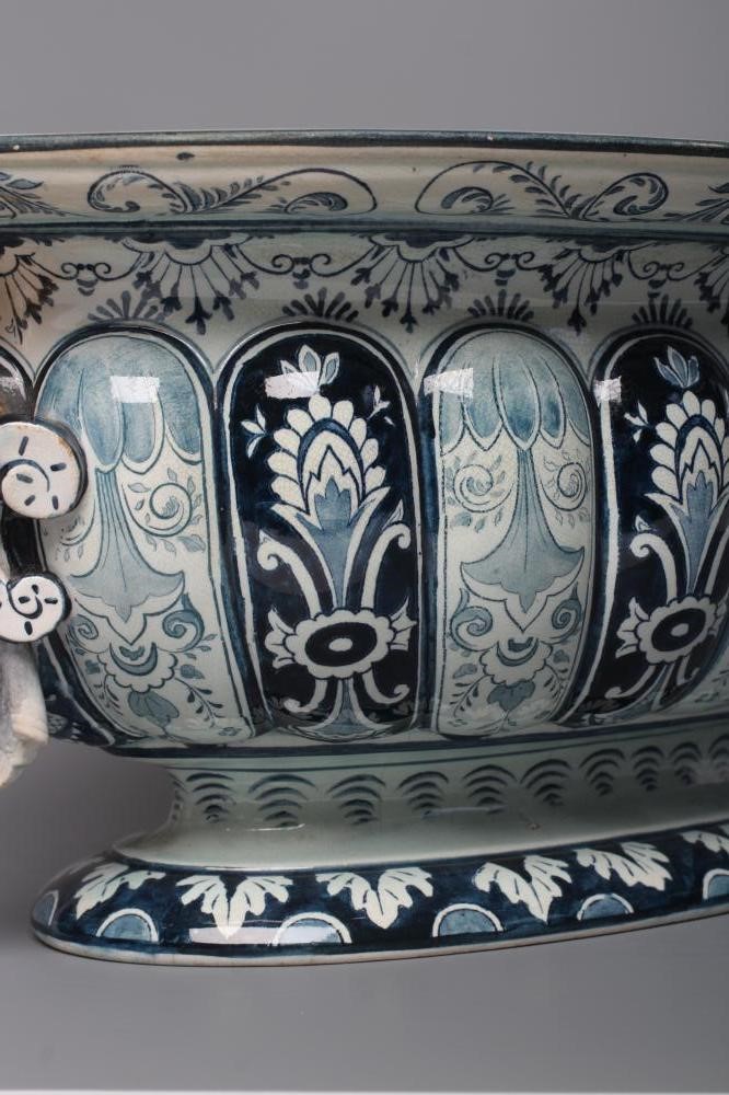 A VILLEROY & BOCH FAIENCE CISTERN Image