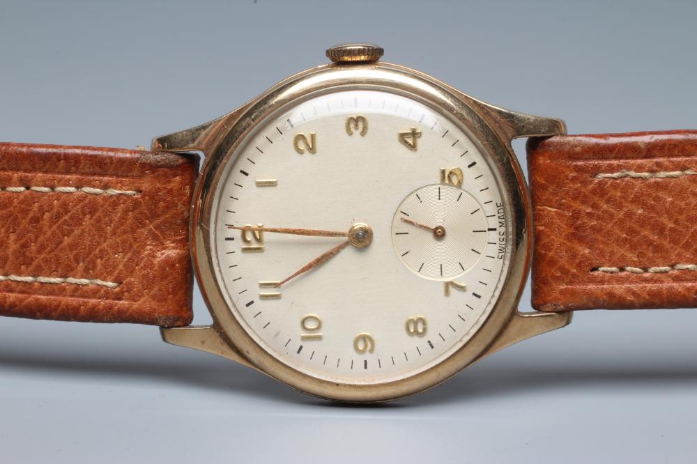 A GENTLEMAN'S 9CT GOLD WRISTWATCH Image